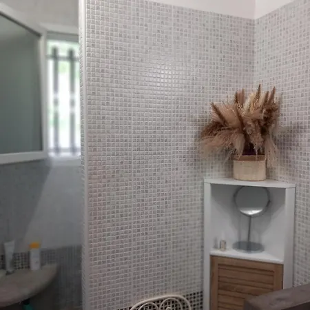 Villa Spacieuse Familiale Avec Piscine -8 Couchages *